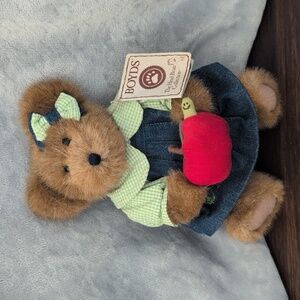 Boyds Bears Apple McBearsley Plush with Red Apple and Green Bow
